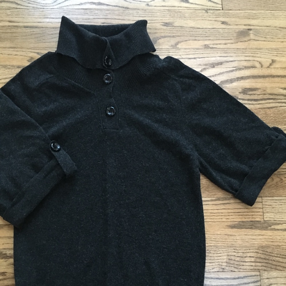 Sisley Women’s pullover %80 wool shorts sleeve